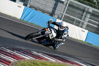 donington-no-limits-trackday;donington-park-photographs;donington-trackday-photographs;no-limits-trackdays;peter-wileman-photography;trackday-digital-images;trackday-photos